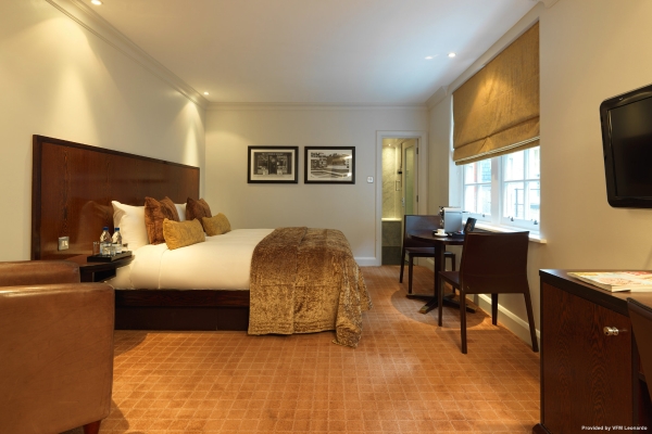 RADISSON BLU GRAFTON LONDON